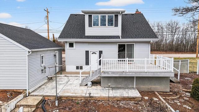1721 W MAIN STREET, Little Chute, WI 54140