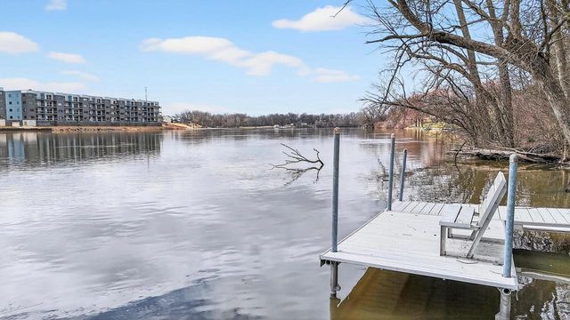1721 W MAIN STREET, Little Chute, WI 54140