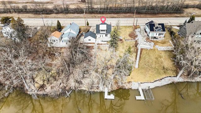 1721 W MAIN STREET, Little Chute, WI 54140