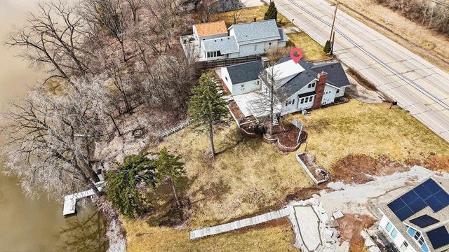 1721 W MAIN STREET, Little Chute, WI 54140
