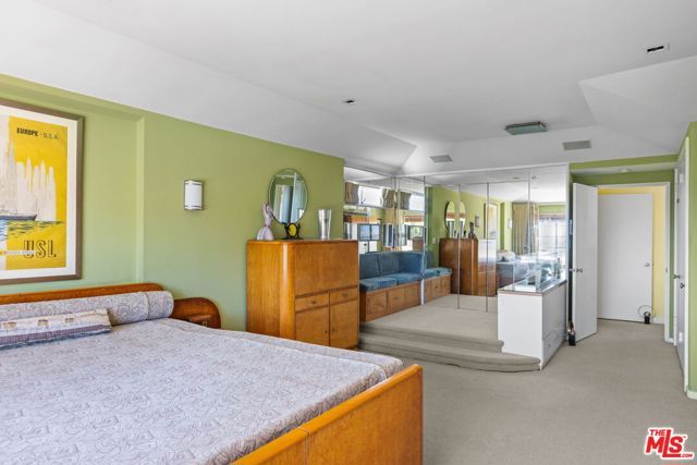 3814 Amesbury Road, Los Angeles, CA 90027