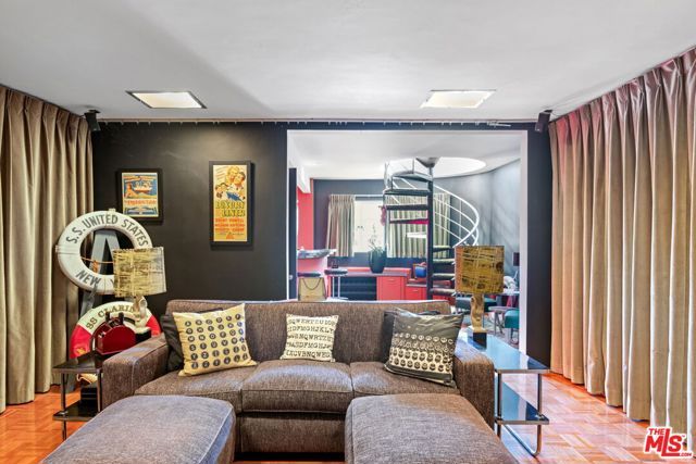 3814 Amesbury Road, Los Angeles, CA 90027