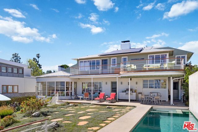 3814 Amesbury Road, Los Angeles, CA 90027