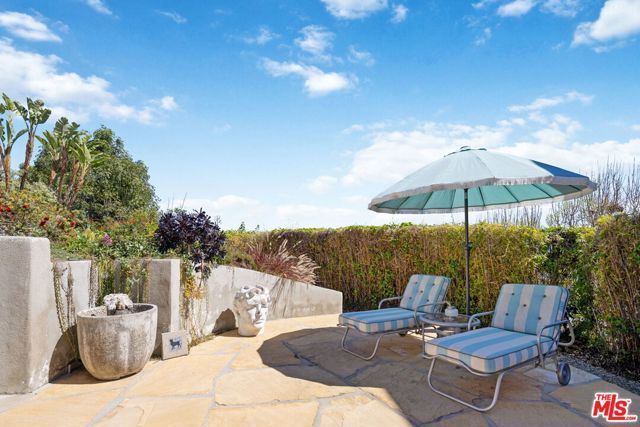 3814 Amesbury Road, Los Angeles, CA 90027