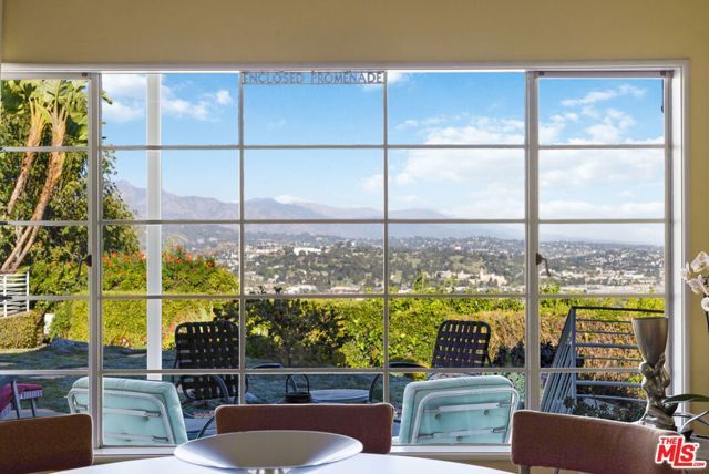 3814 Amesbury Road, Los Angeles, CA 90027