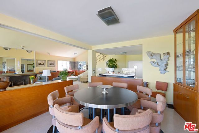 3814 Amesbury Road, Los Angeles, CA 90027