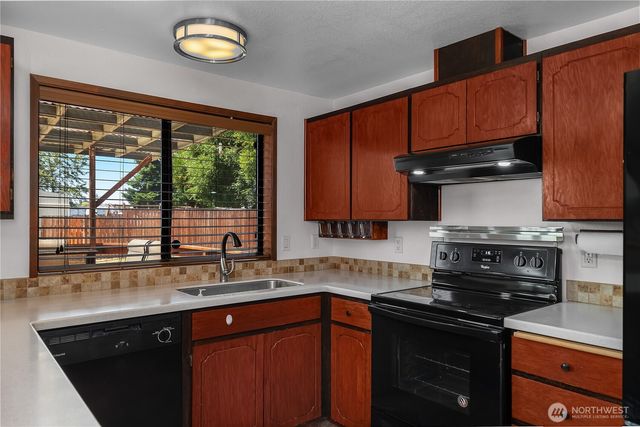 22616 82nd Avenue E, Graham, WA 98338