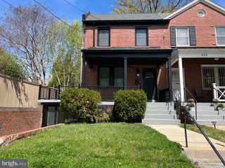 327 WHITTIER ST NW #A, Washington, DC 20012