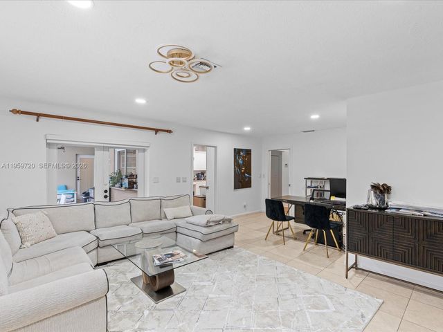 1113 N 46th Terrace, Hollywood, FL 33021