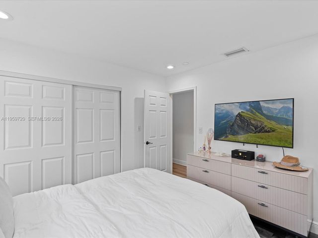 1113 N 46th Terrace, Hollywood, FL 33021