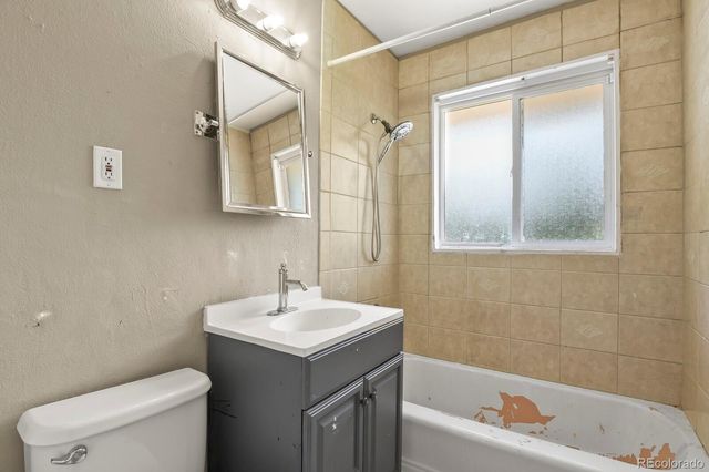 564 Moline Street, Aurora, CO 80010