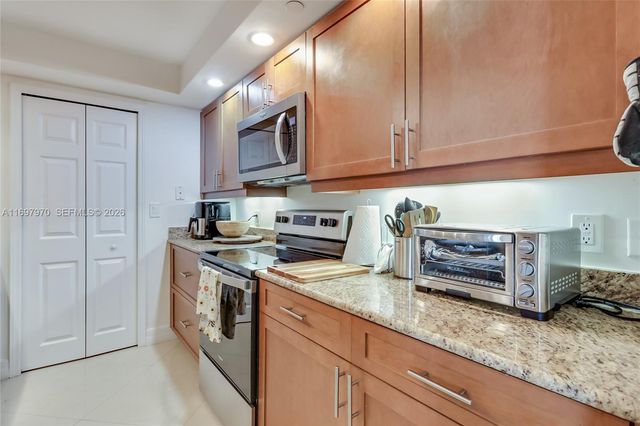 3000 N Ocean Drive 10B, Riviera Beach, FL 33404
