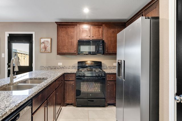 14164 Danesdale Drive, Pilot Point, TX 76258