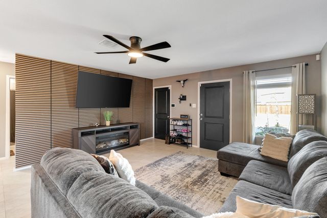 14164 Danesdale Drive, Pilot Point, TX 76258