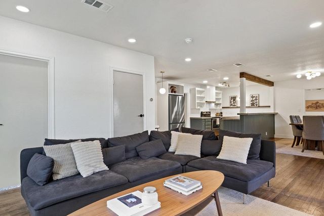 7511 Old Bee Caves RD 2, Austin, TX 78735