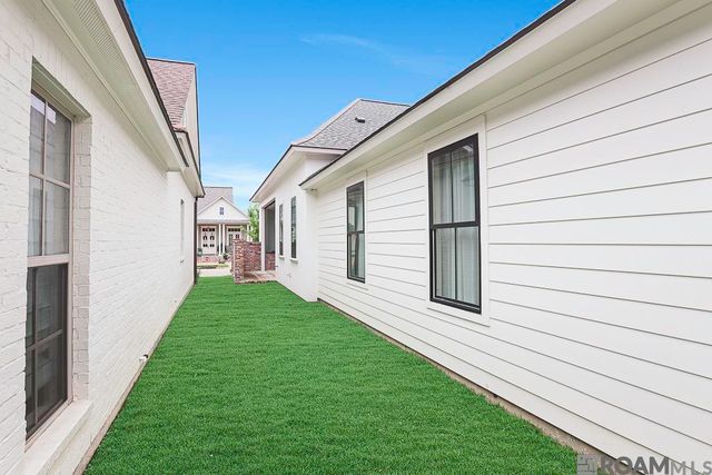 8339 Billiu St, Saint George, LA 70817