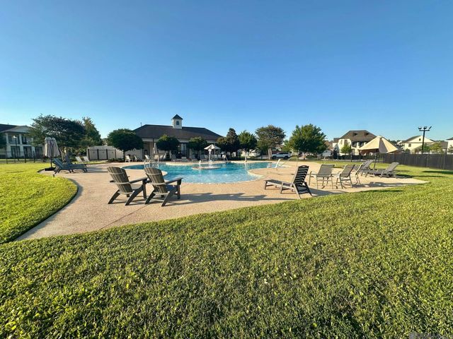8339 Billiu St, Saint George, LA 70817