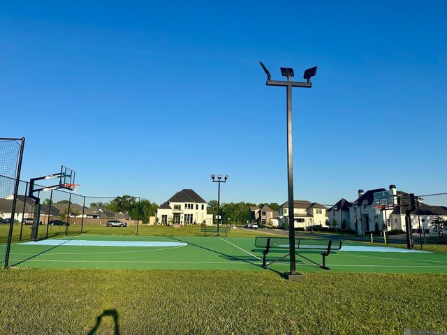8339 Billiu St, Saint George, LA 70817