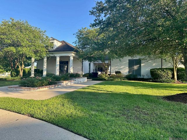 8339 Billiu St, Saint George, LA 70817