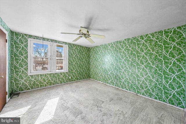 2038 KENT RD, Folcroft, PA 19032