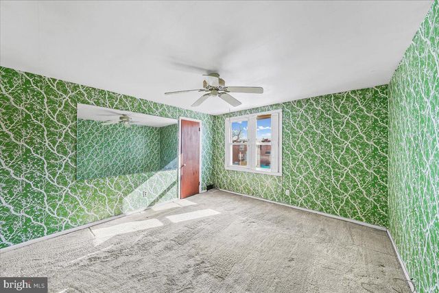 2038 KENT RD, Folcroft, PA 19032