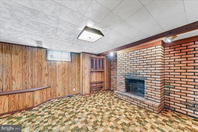 2038 KENT RD, Folcroft, PA 19032