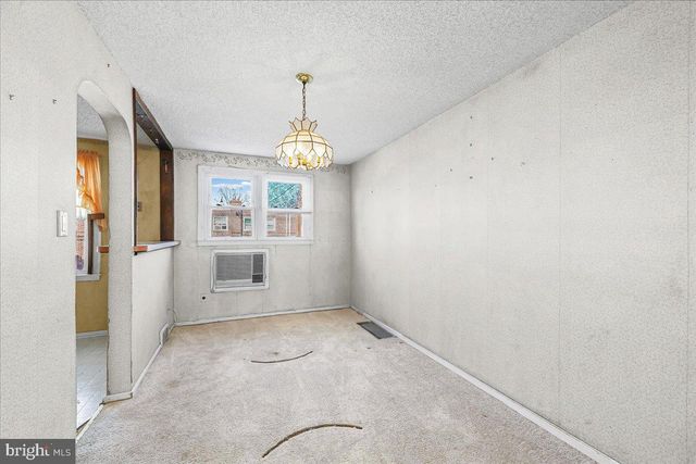 2038 KENT RD, Folcroft, PA 19032