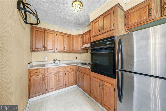 2038 KENT RD, Folcroft, PA 19032