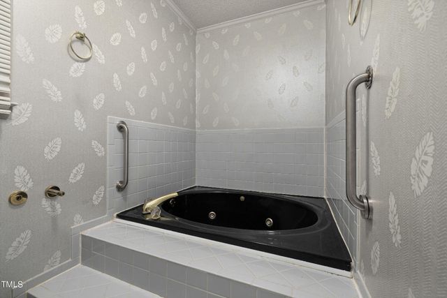 2517 Oakes Plantation Drive, Raleigh, NC 27610