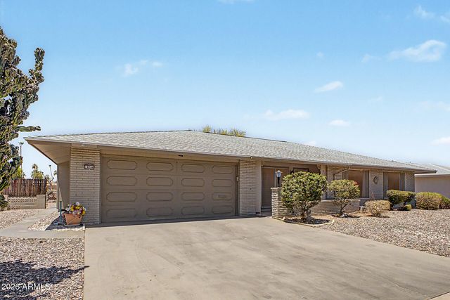 14044 N Lakeforest Drive, Sun City, AZ 85351