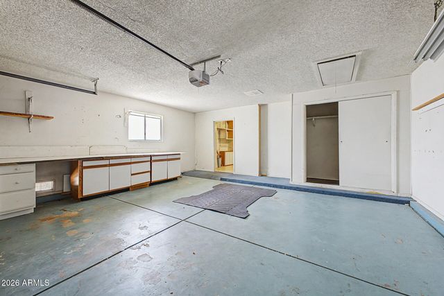 14044 N Lakeforest Drive, Sun City, AZ 85351