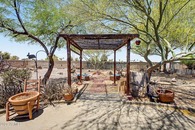 14044 N Lakeforest Drive, Sun City, AZ 85351