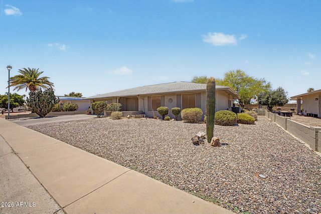 14044 N Lakeforest Drive, Sun City, AZ 85351