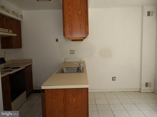 8434 BRUNSWICK PL, Philadelphia, PA 19153