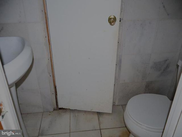8434 BRUNSWICK PL, Philadelphia, PA 19153