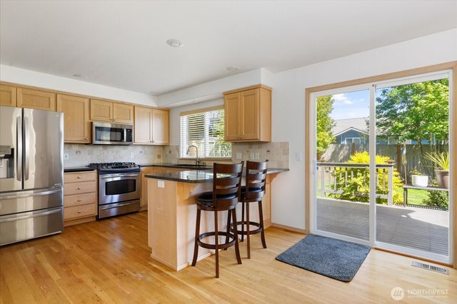 726 SW Puffin Street, Oak Harbor, WA 98277