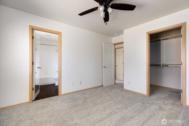 726 SW Puffin Street, Oak Harbor, WA 98277