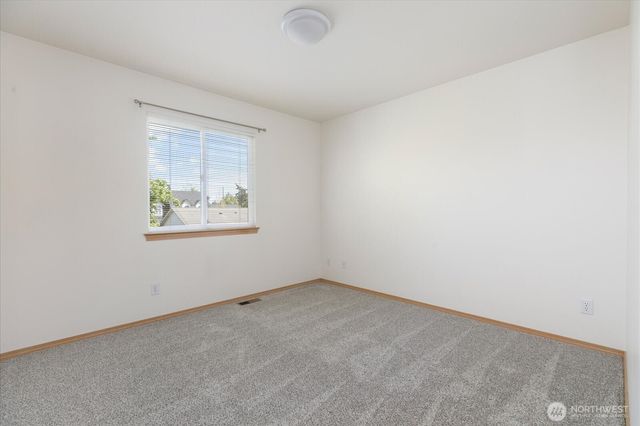 726 SW Puffin Street, Oak Harbor, WA 98277