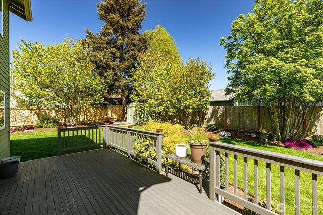 726 SW Puffin Street, Oak Harbor, WA 98277