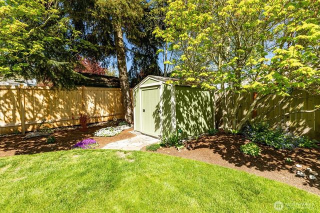 726 SW Puffin Street, Oak Harbor, WA 98277