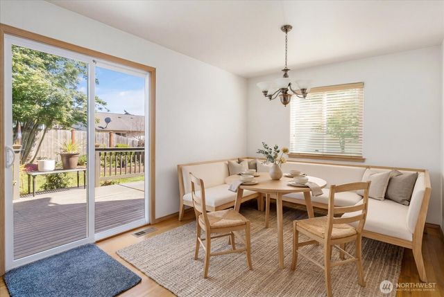 726 SW Puffin Street, Oak Harbor, WA 98277
