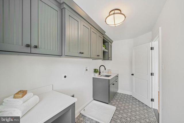 340 HIDDEN RIVER RD, Penn Valley, PA 19072