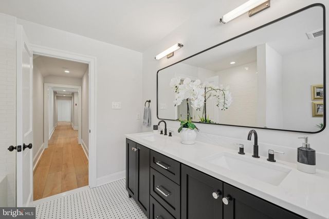 340 HIDDEN RIVER RD, Penn Valley, PA 19072