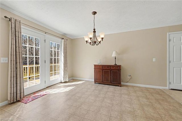 190 Pondview Drive, Reidsville, NC 27320