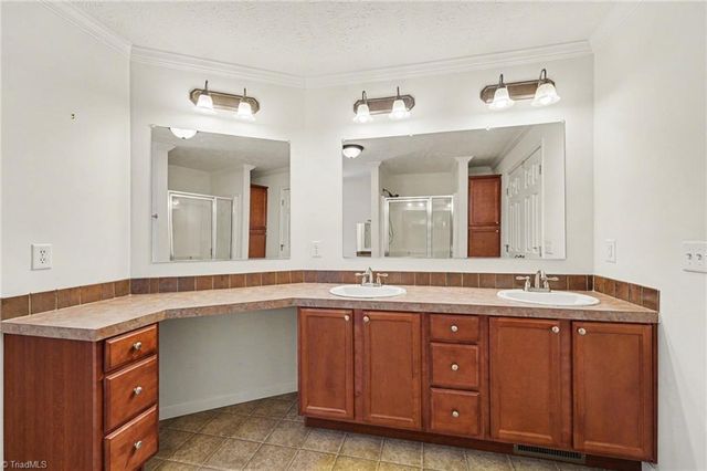 190 Pondview Drive, Reidsville, NC 27320