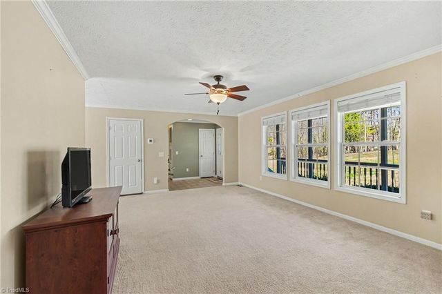 190 Pondview Drive, Reidsville, NC 27320