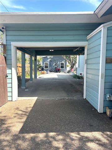 5006 Kasper St, Corpus Christi, TX 78415