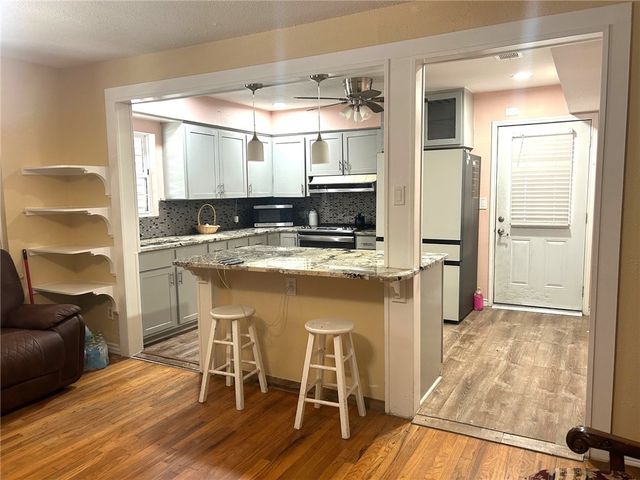 5006 Kasper St, Corpus Christi, TX 78415