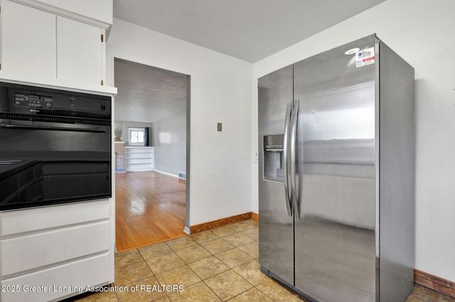 4311 Woodhaven Drive, Lansing, MI 48917