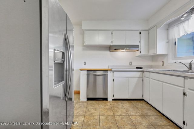 4311 Woodhaven Drive, Lansing, MI 48917